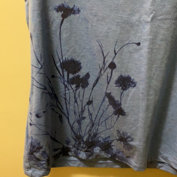 🦋2/$25🦋 Denver Hayes dri wear T - Shirt - Picture 3 of 3